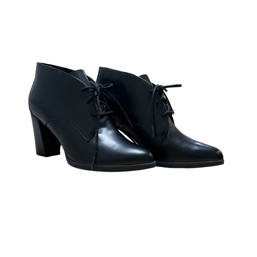 Clarks Artisan Black Leather Lace Up Heeled Booties Size 8.5